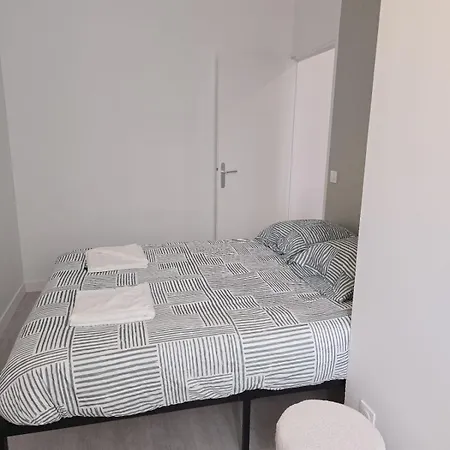 Apartment Close To Station *